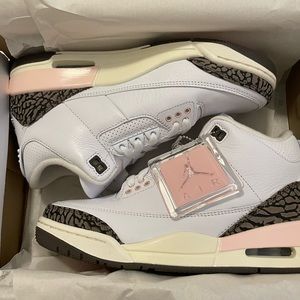 Air Jordan 3 Neapolitan